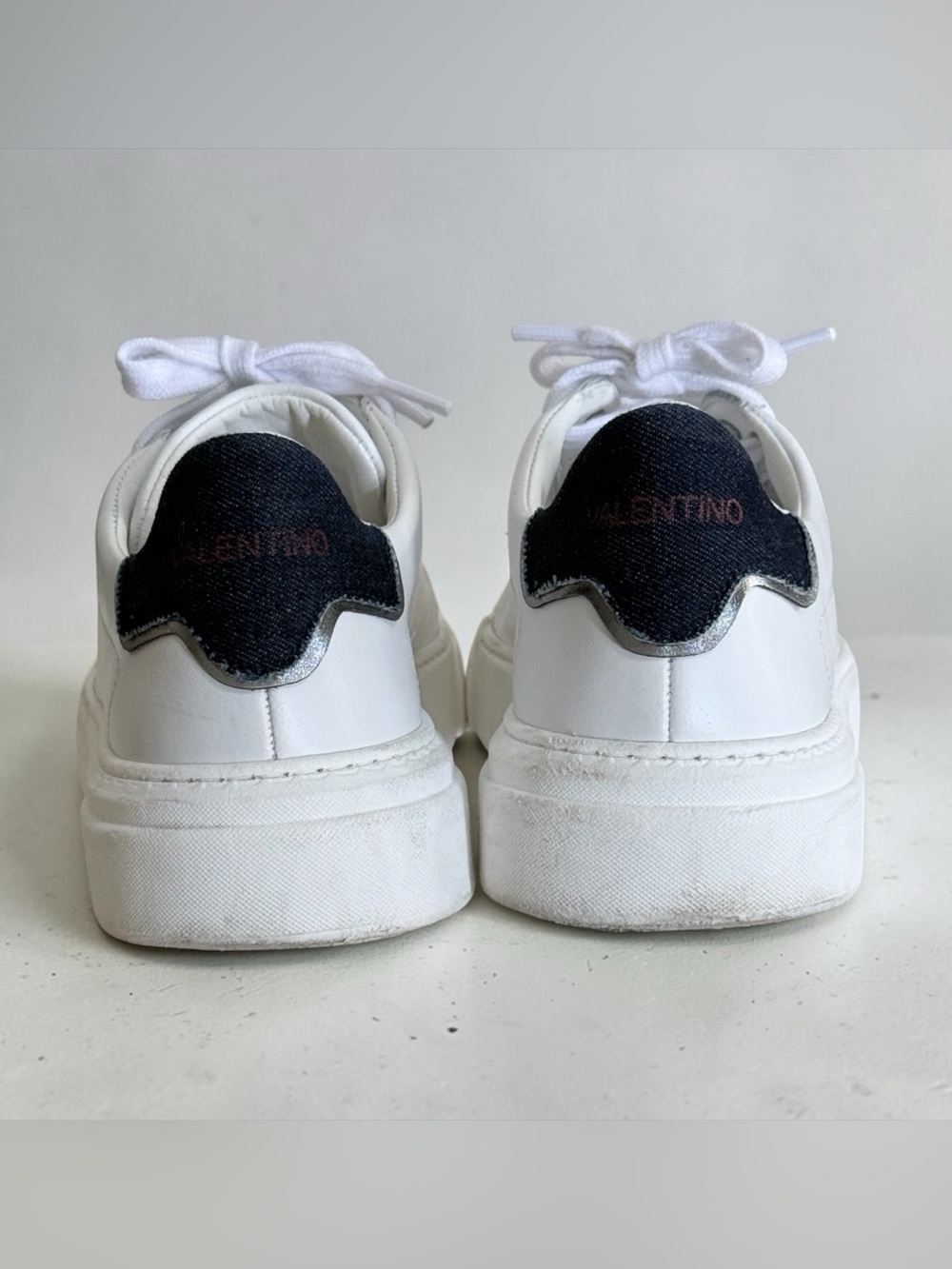 Valentino Garavani Men’s White Leather Low-Top Sneakers with Black Heel Sz 11 44 - Picture 6 of 15